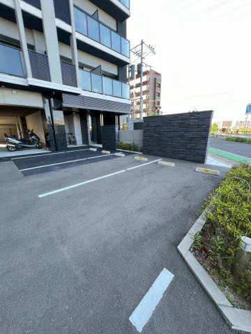 S-RESIDENCE大橋FLUSSの駐車場