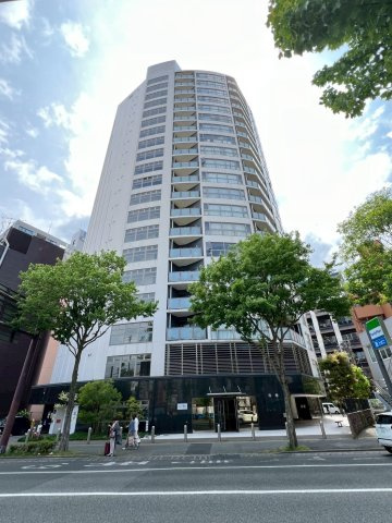 S-FORT警固タワーの外観