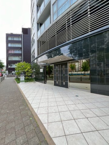 S-FORT警固タワーのエントランス
