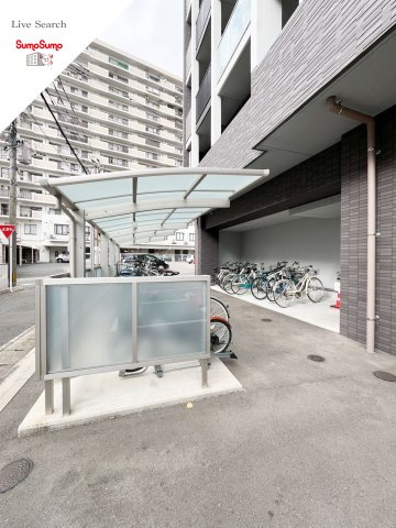 PRADO OHASHIの駐車場