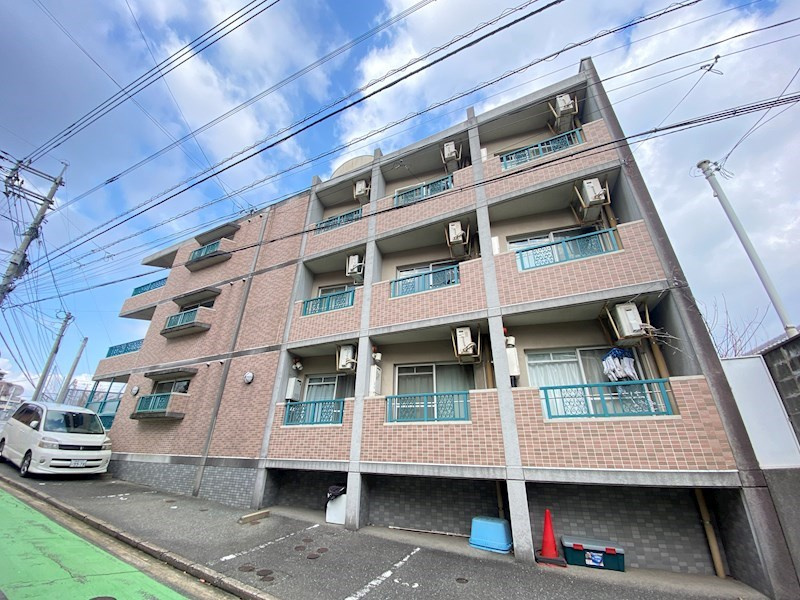 アネシス平尾の外観