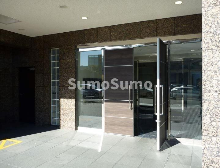 アクタス天神北のエントランス