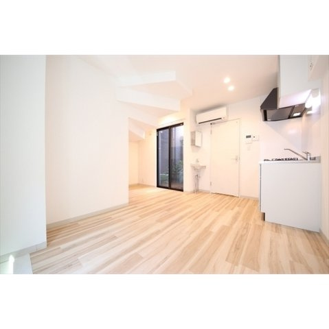 キングハウス大島の居間・リビング