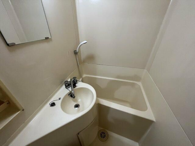 プラザドゥサビーネＡ棟の洗面所