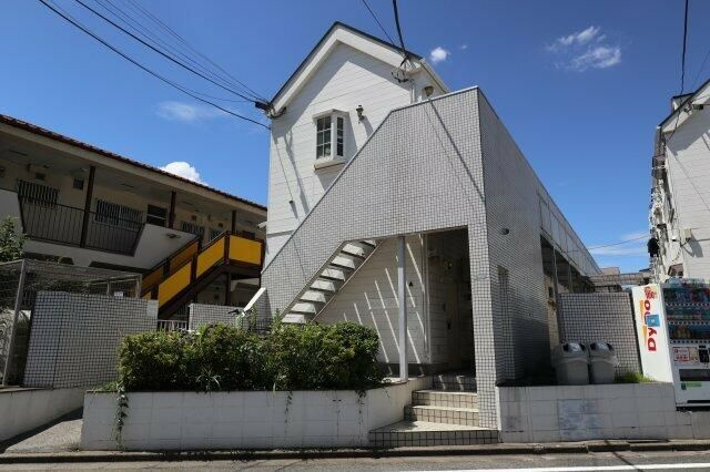 プラザドゥサビーネＡ棟の外観