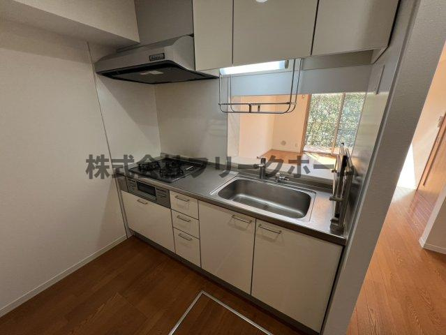 武蔵野市境南町３丁目のテラスのキッチン