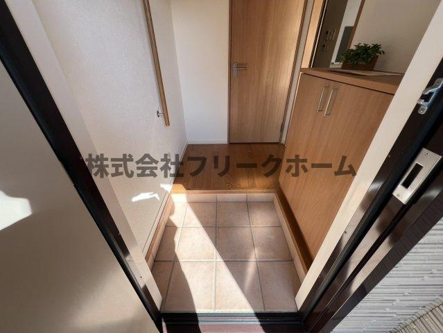 武蔵野市境南町３丁目のテラスの玄関