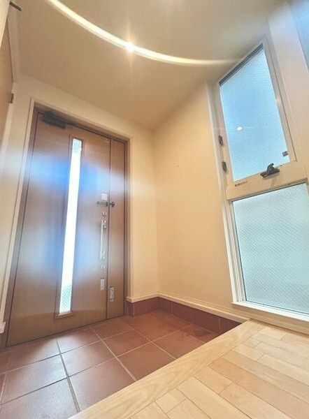 小幡南１丁目戸建の玄関