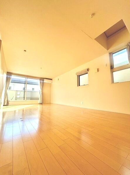 小幡南１丁目戸建の居間・リビング