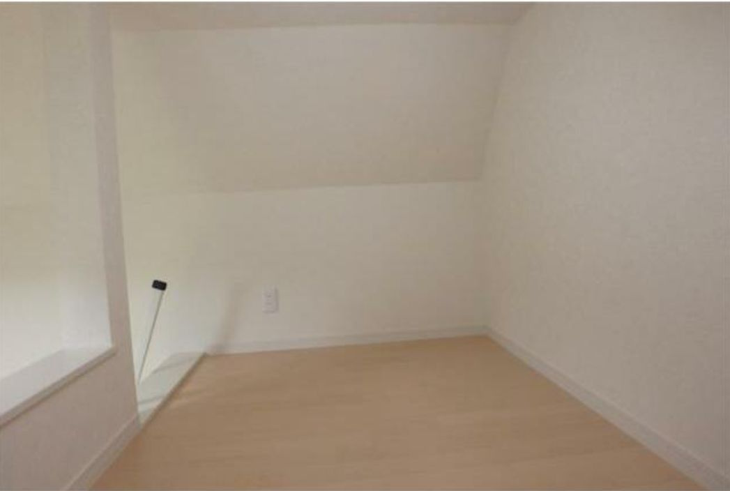 フェリスバロンの寝室|収納・寝室にも使えるロフト（同一仕様写真）