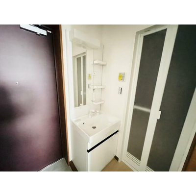 【独立洗面台】 | サントワマミー王子神谷 | 独立洗面化粧台が付いています