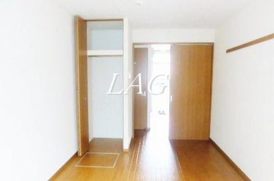 【居間・リビング】 | リヴェールハイム | 洋室のお部屋です。