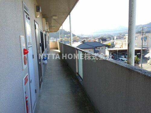 マンションエトワールのエントランス|清潔感のあるエントランスです◎