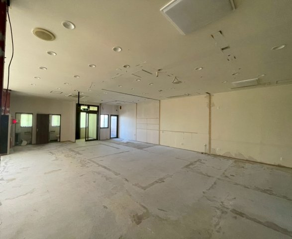 西岡町保ヶ山貸店舗の内装