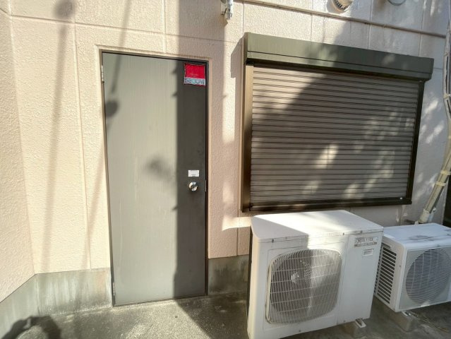 西岡町保ヶ山貸店舗の内装