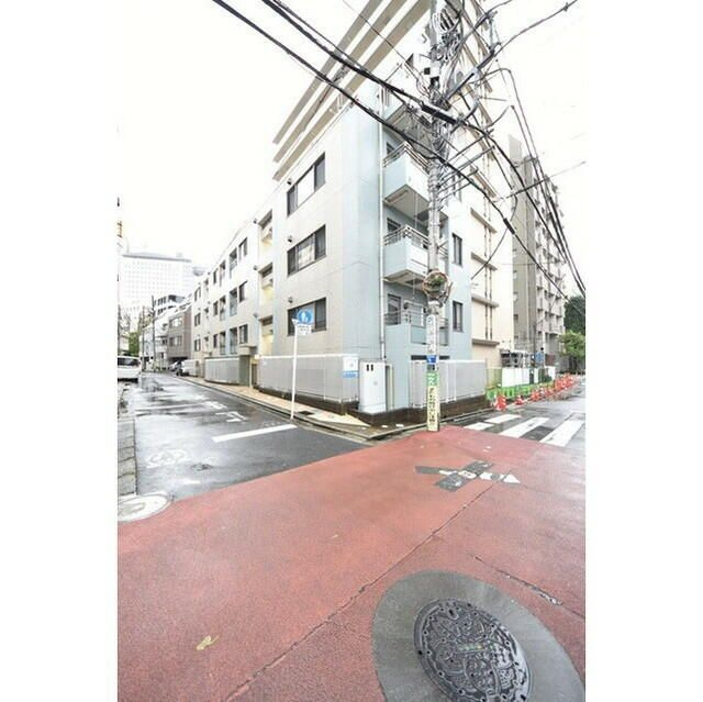 渋谷区代々木２丁目の賃貸マンション