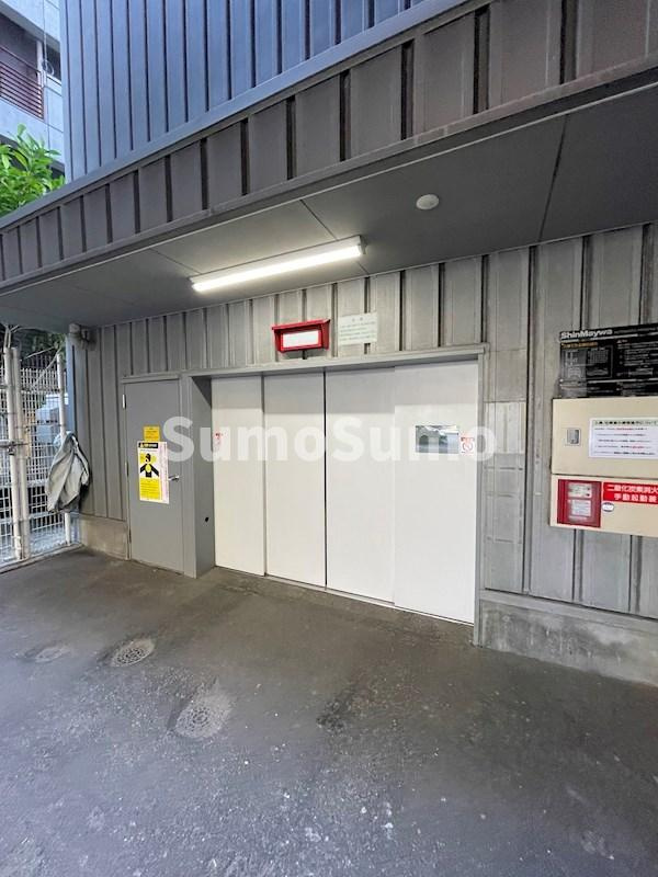 アンピール唐人町の駐車場