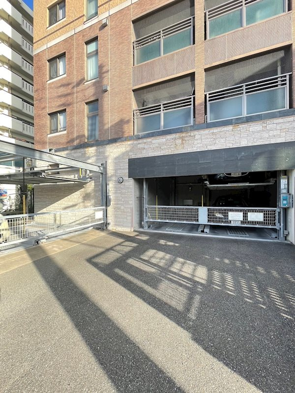 エフパルク県庁前の外観