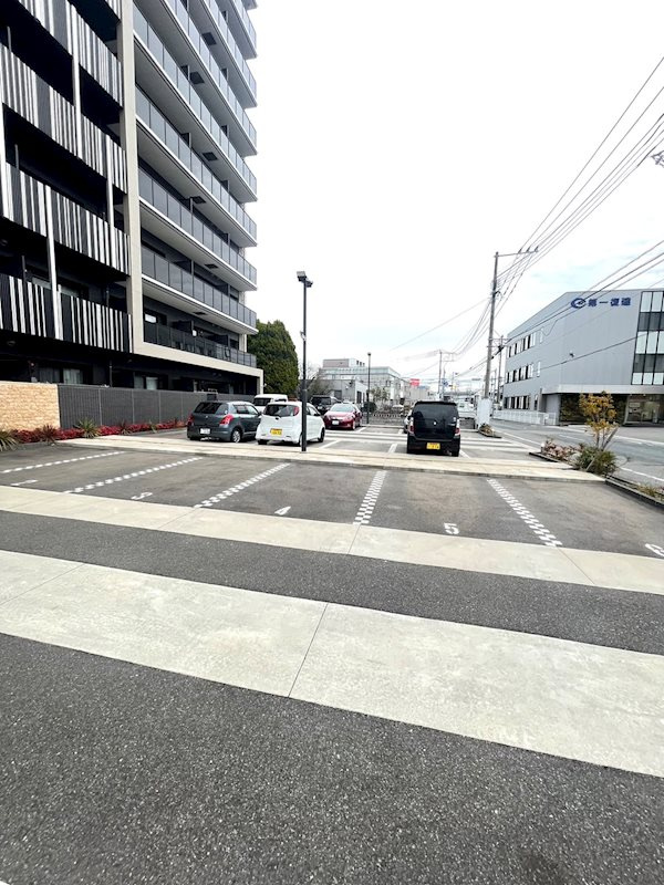 エルグランド東比恵の駐車場