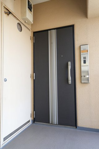 グリーンミユキ小山の玄関