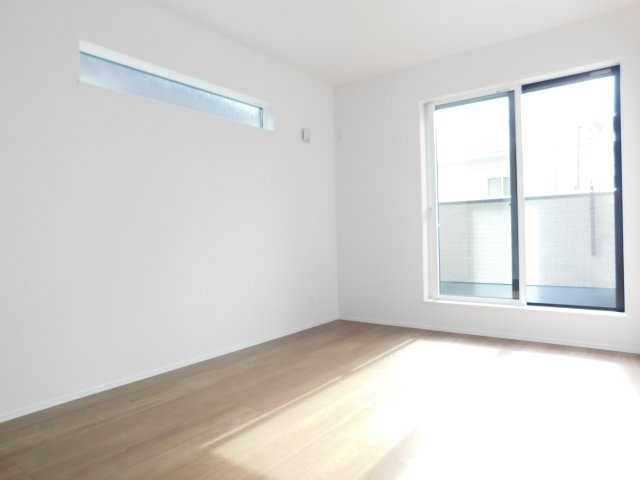 名古屋市港区当知４丁目の新築一戸建の洋室|◇洋室◇　　南面で明るい洋室６．７帖　収納２ヵ所完備♪　バルコニー付き！　