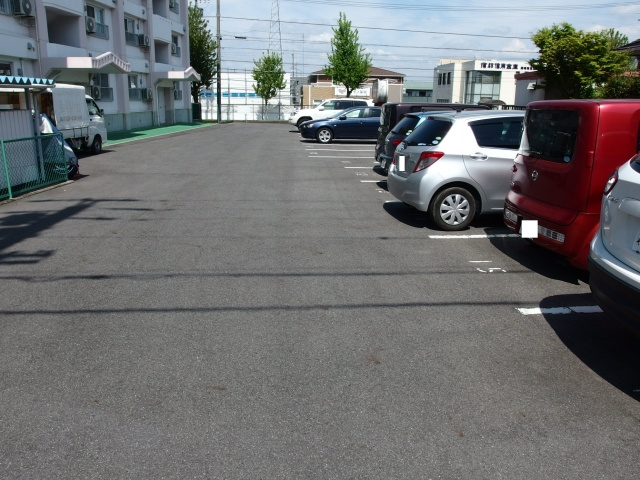 野本ハイツ駅西の駐車場