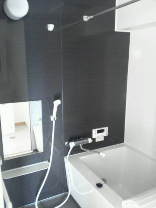 野本ハイツ駅西の浴室