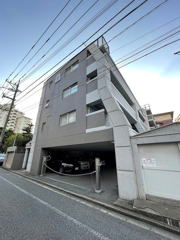 エステートモア・平尾ヒルズの外観
