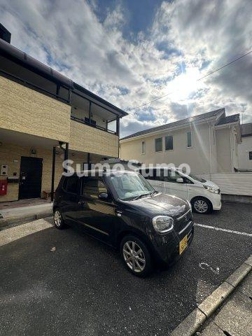 ウィズ野間の駐車場