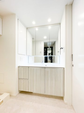 ベイシティタワーズ神戸EASTの独立洗面台