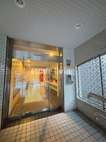 コープ野村志木のエントランス