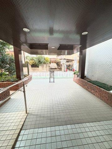 コープ野村志木のロビー