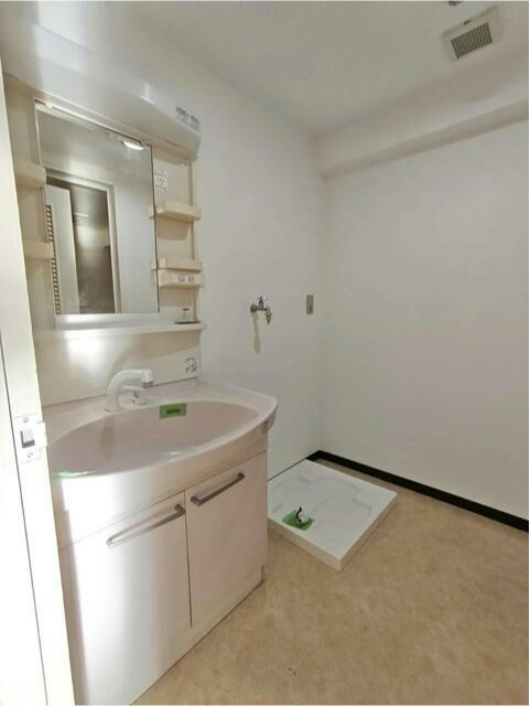 コープ野村志木の洗面所