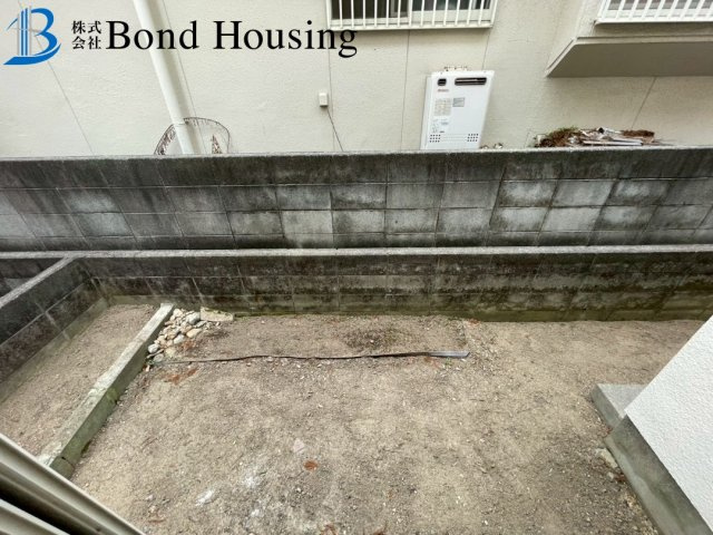 室内外リフォーム済み・広いバルコニー付き・長畑町　中古戸建の駐車場