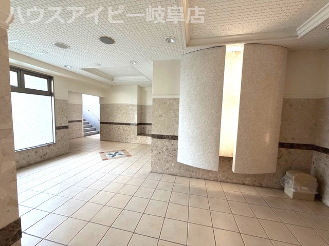 モアグレース新岐阜4階部分！南東角部屋！3面バルコニー！ペット飼育可能なマンション！アルコープ付き！のエントランス|モアグレース新岐阜4階部分！南東角部屋！3面バルコニー！ペット飼育可能なマンション！アルコープ付き！
