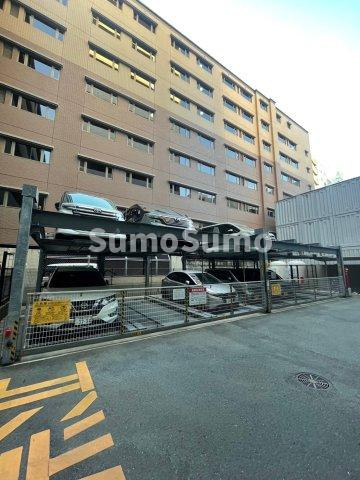 エンクレスト博多駅前ARTの駐車場