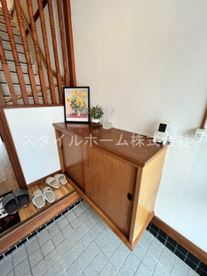 【玄関】 | 多米東町貸家