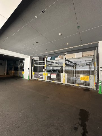 エンクレスト博多 THE TIMEの駐車場