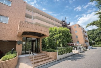 駒込八幡坂ガーデ二アの画像