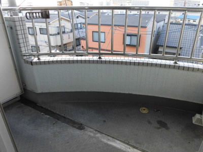 【バルコニー】 | ベルメゾンエトワール | 外干しのできるバルコニーです