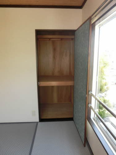 フレグランス阿賀南A棟の収納