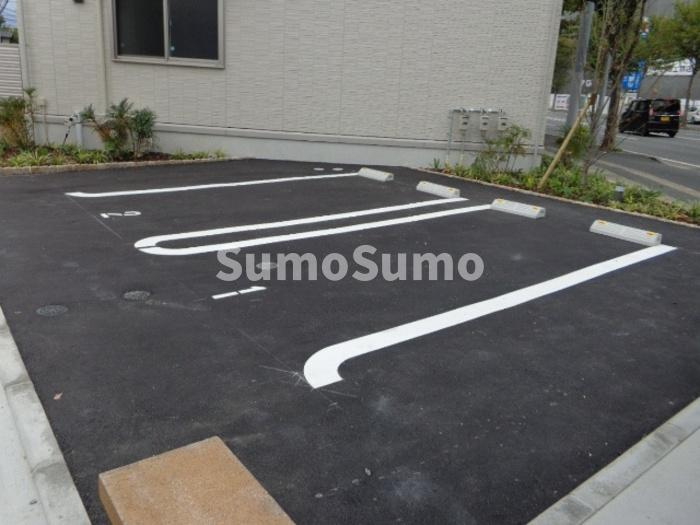 コンフォール大橋の駐車場