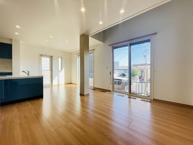 【居間・リビング】 | 筑紫野市大字筑紫　戸建て