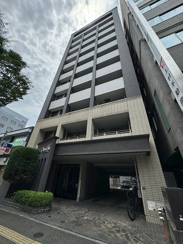 クレスティアステージア天神の外観