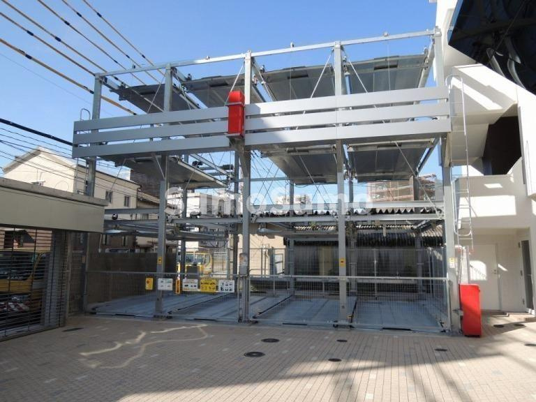 コンプレートSEKIJOUの駐車場