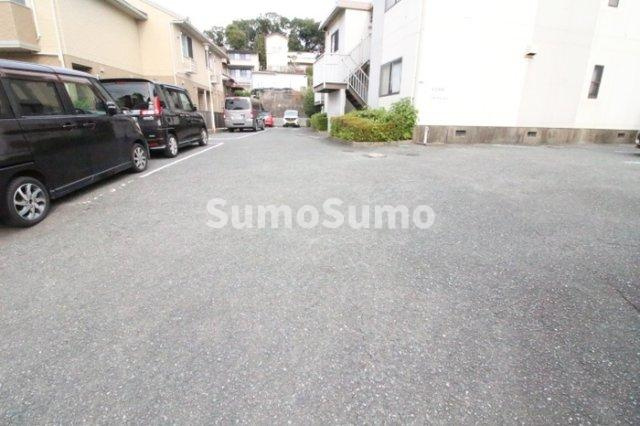 コーポ白水の駐車場