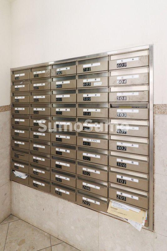 クレタ県庁前のその他共用部分