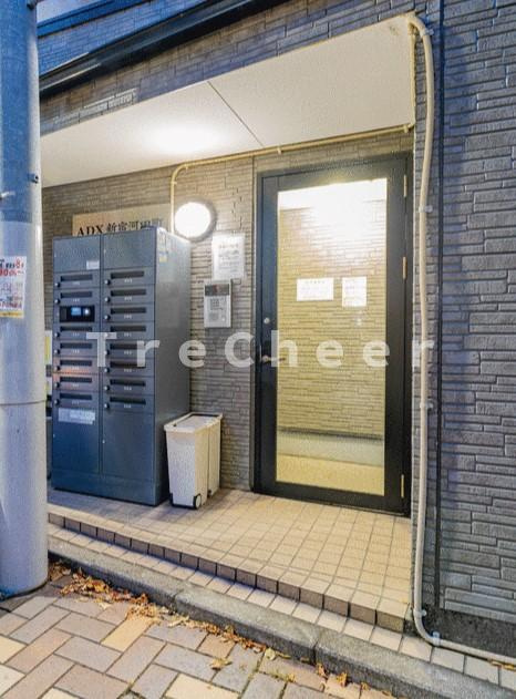 ADX新宿河田町のエントランス