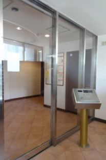 オーベルウェルス天神の外観