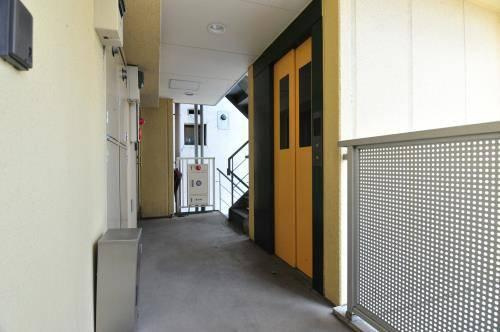 キャッスル北沢大橋のロビー